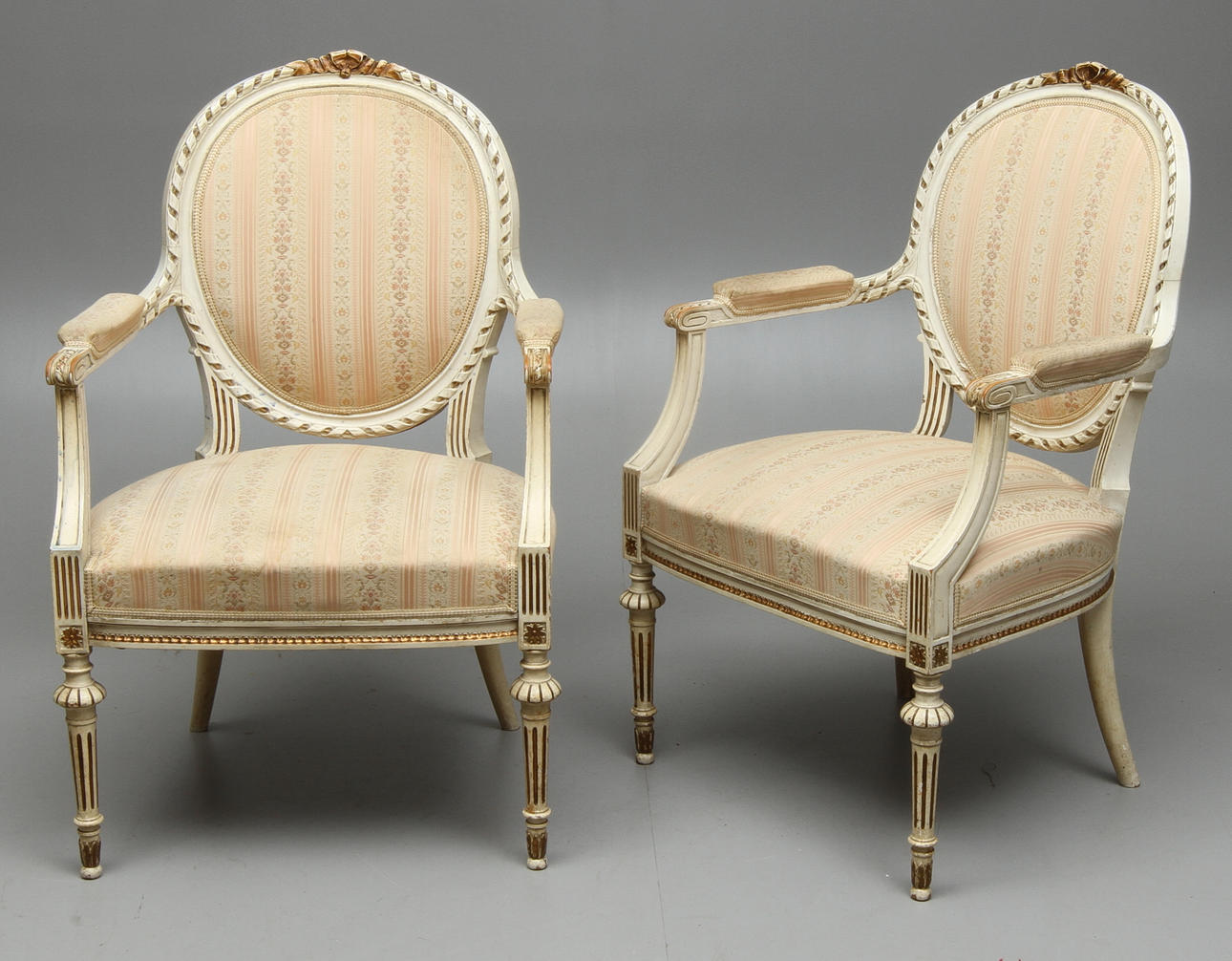 KARMSTOLAR, 1 par, Louis XVI-stil, 1900-tal.