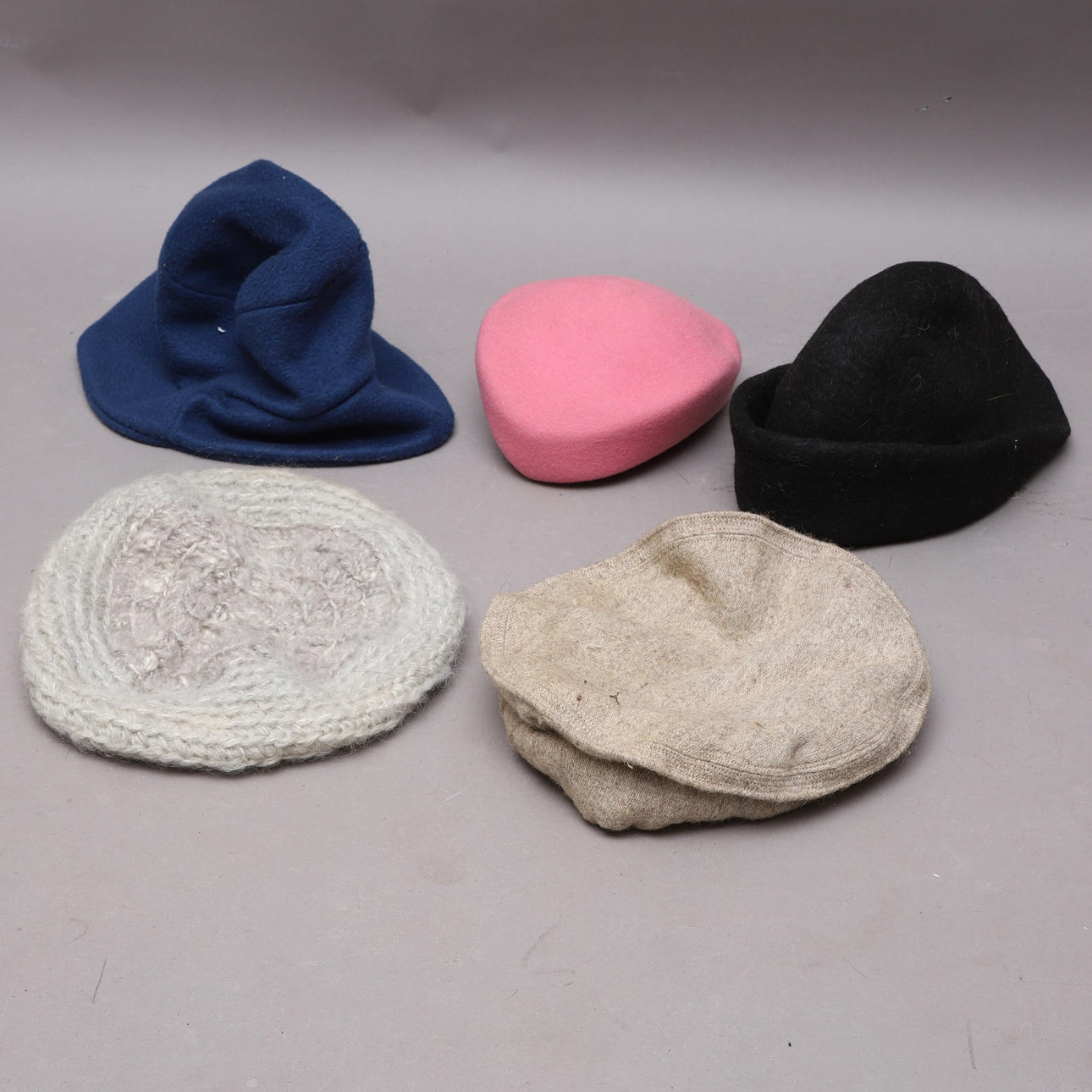 DAMMÖSSOR, 5 st, bl.a. stickat.