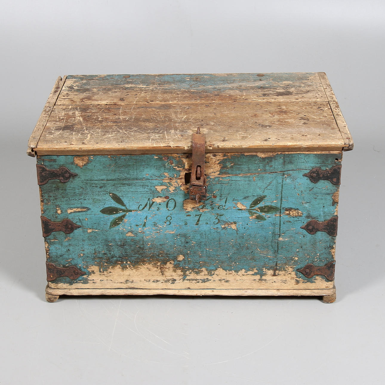 KISTA, trä, allmoge, daterad 1873.