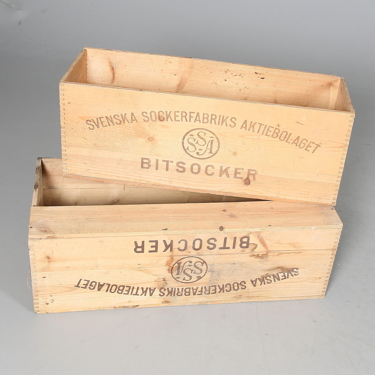 SOCKERLÅDOR, 2 st, trä, 1900 första halva.