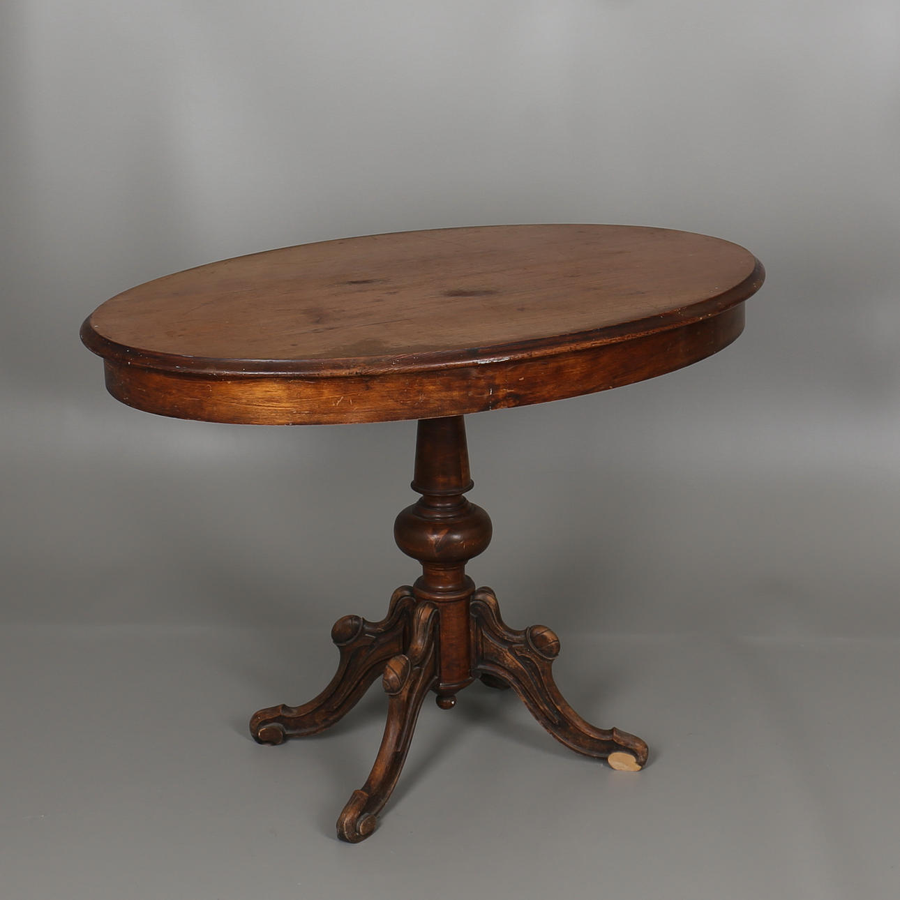 SALONGSBORD i nyrokoko. Bonat trä. Sekelskiftet 1900.