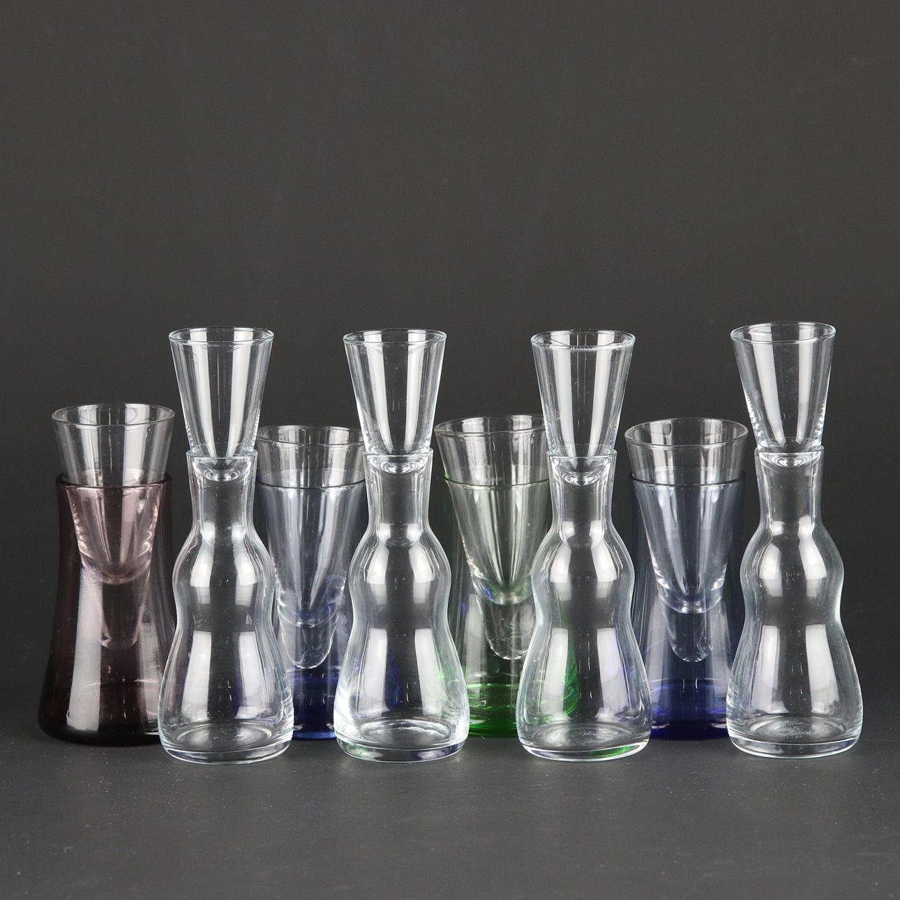 SNAPS-GUMMOR, 8 + 8 st. glas, 1900-tal.