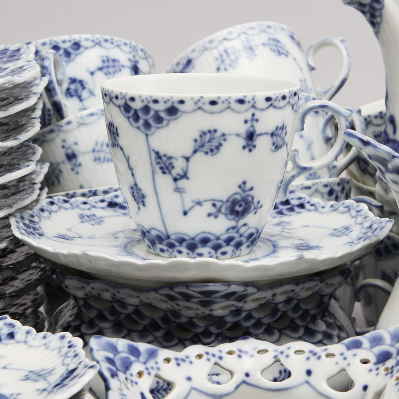 KAFFESERVIS, 29 delar, "Musselmalet", Royal Copenhagen.