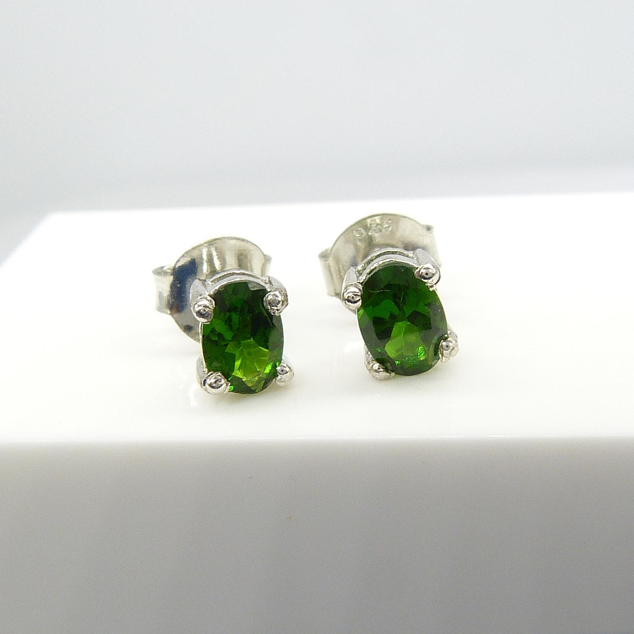 CHROMDIOPSID-OHRRINGE.