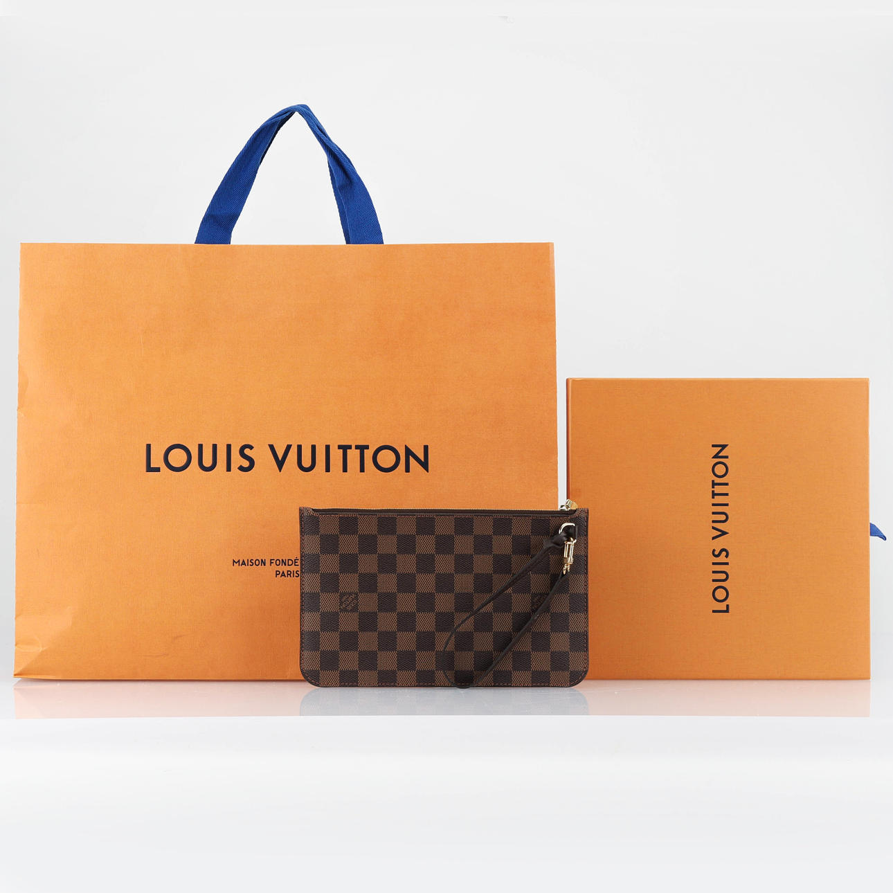 LOUIS VUITTON Pochette "Damier Ebène canvas".