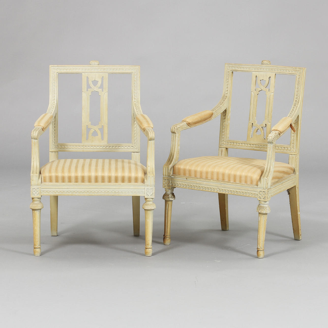 KARMSTOLAR, 2 st, gustaviansk samt gustaviansk stil, Lindome, 1700/1800-tal samt 1900-tal.