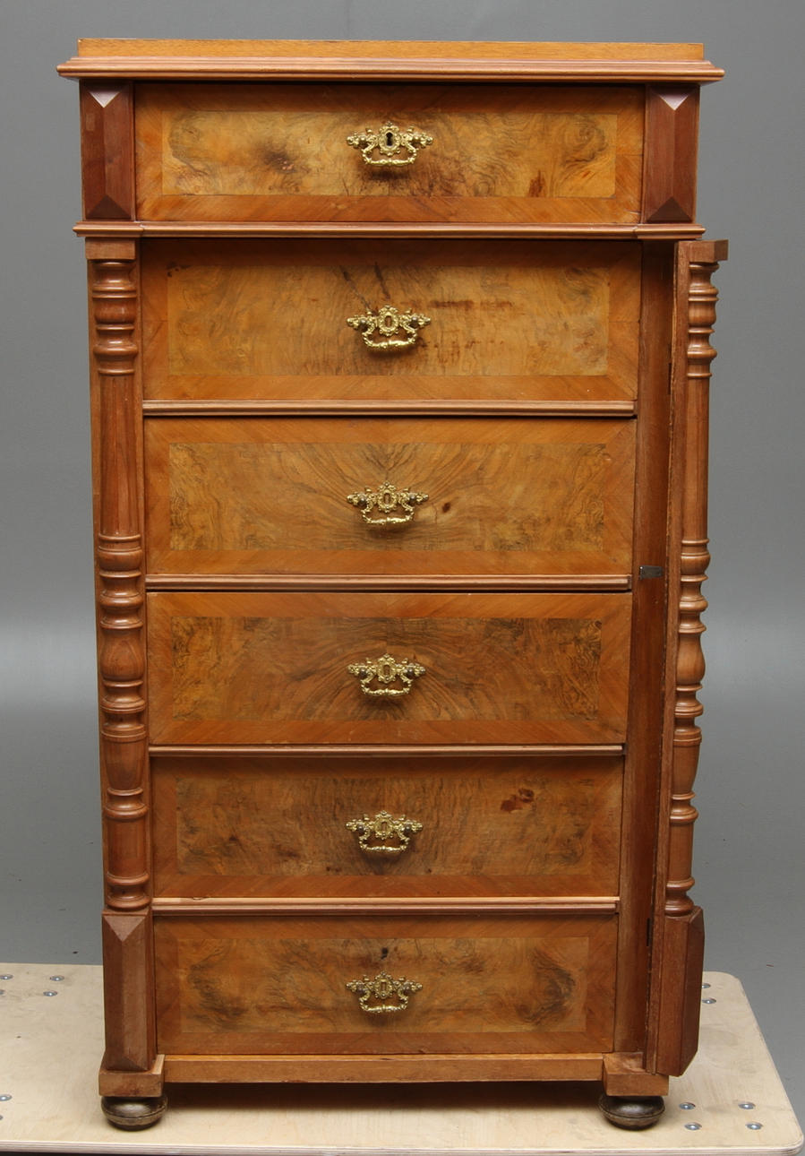 BYRÅ, nyrenässans, 1800-tal.