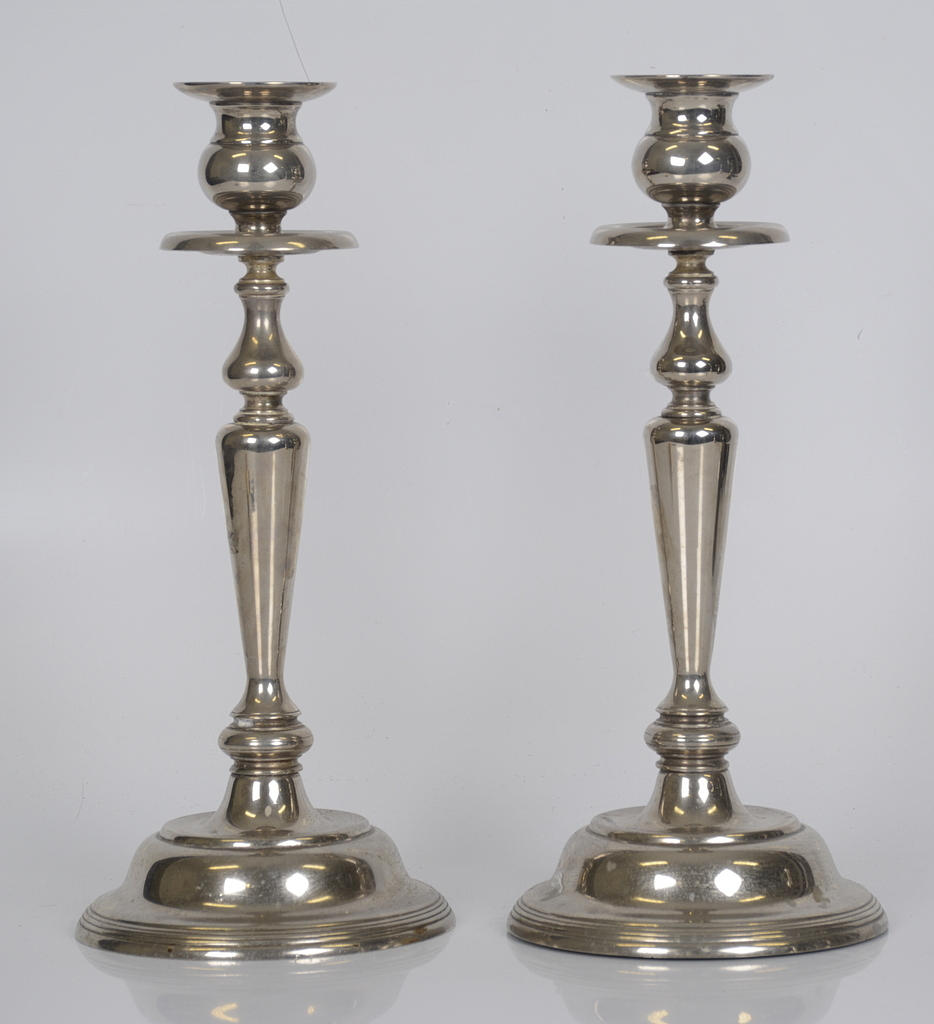 LJUSSTAKAR, 1 par, silverpläterade, England.