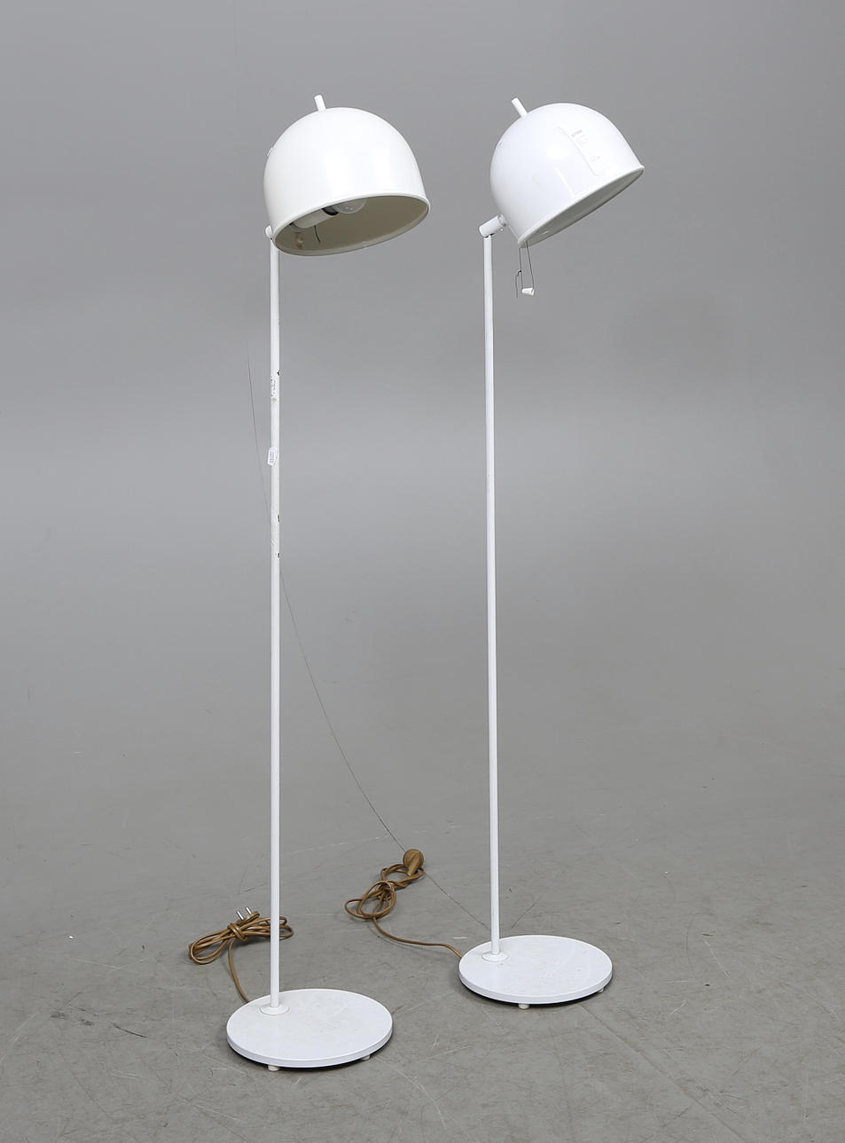 GOLVLAMPOR, ett par, Bergbom, 1900-talets andra hälft.