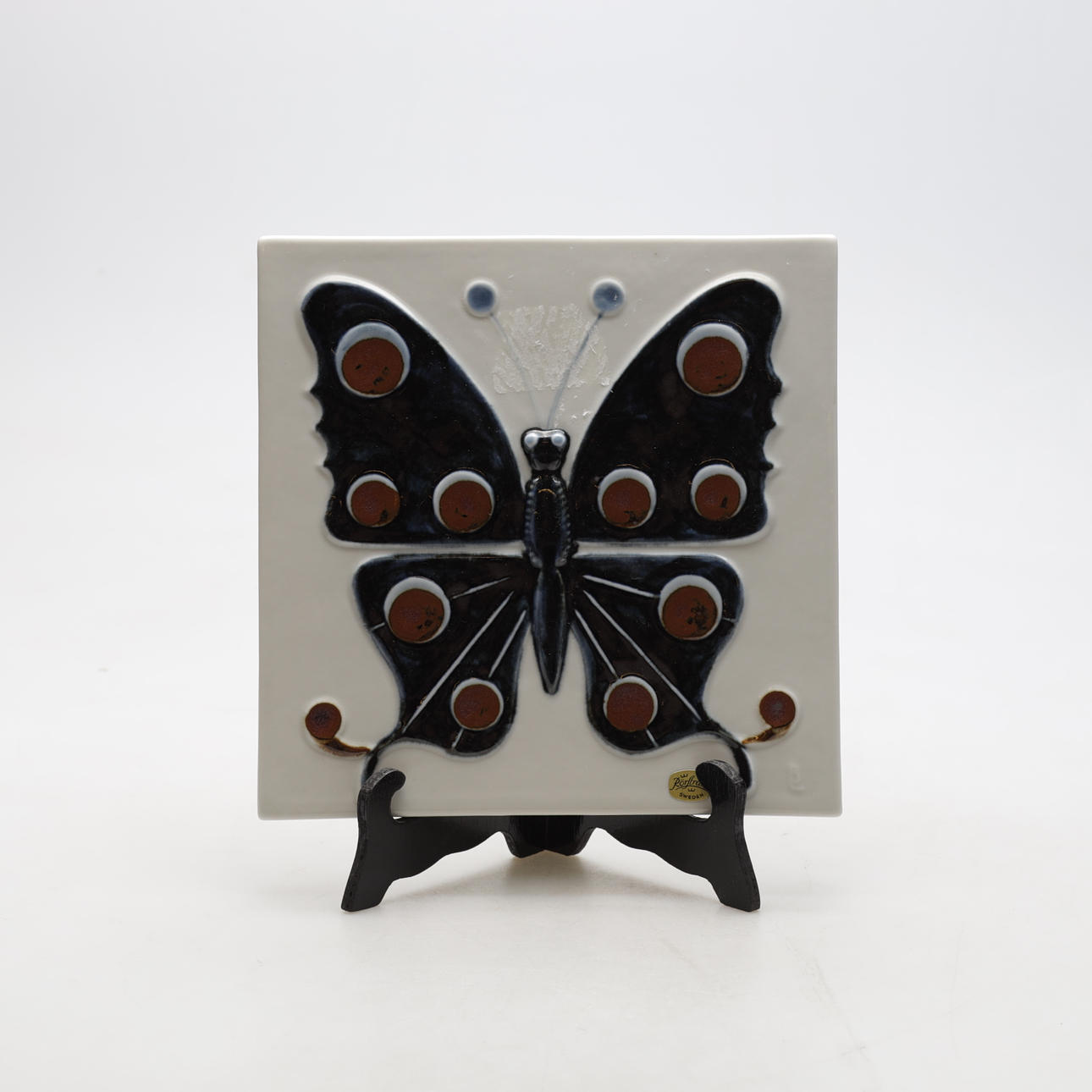 BERTIL LUNDGREN. Seinäreliefi, Rörstrand, 1960/70-luku.