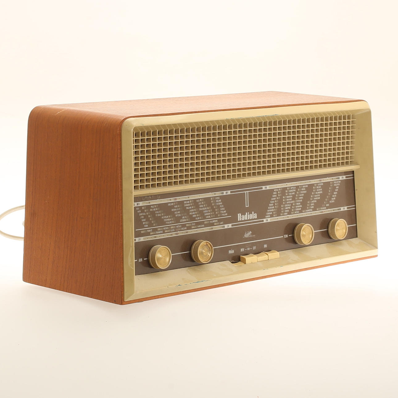 RADIO, Radiola.