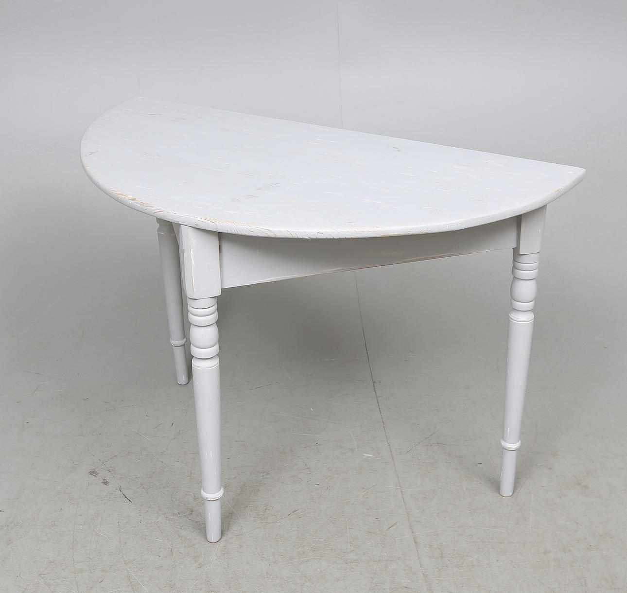 MÅNBORD, en halva, 1800-tal.