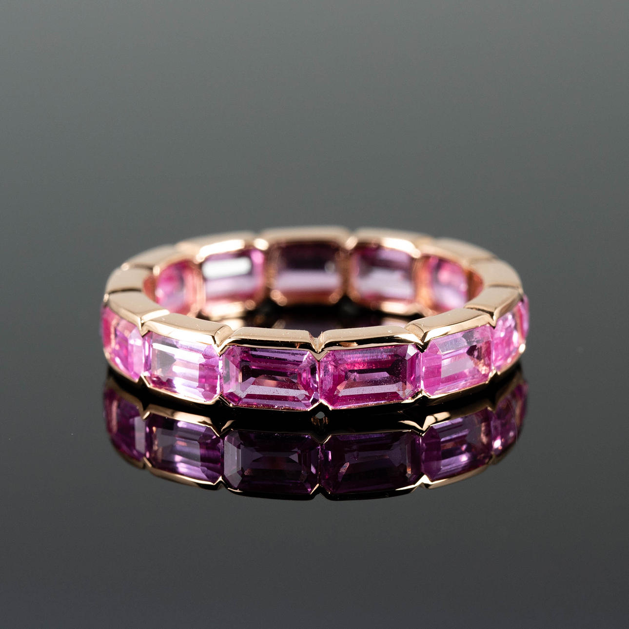 Rosa safir ring.