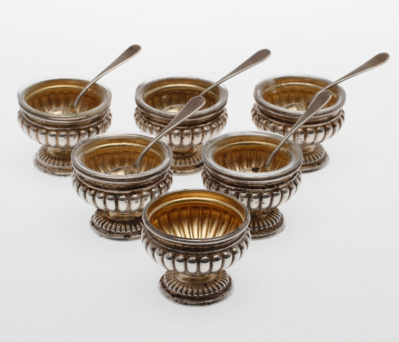 SALTKAR, tre par, silver med glasinsats och fem skedar, Gustaf Möllenborg/Koch och Bergfeld, 1800-tal. vikt 143 gram.