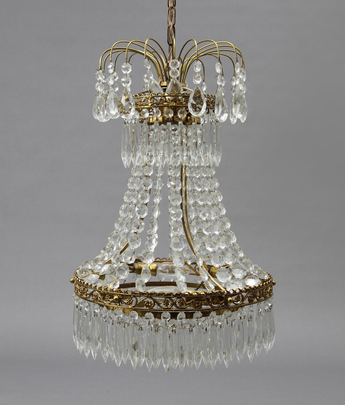 LJUSKRONA, empirestil, 1900-tal. Höjd 60 cm.