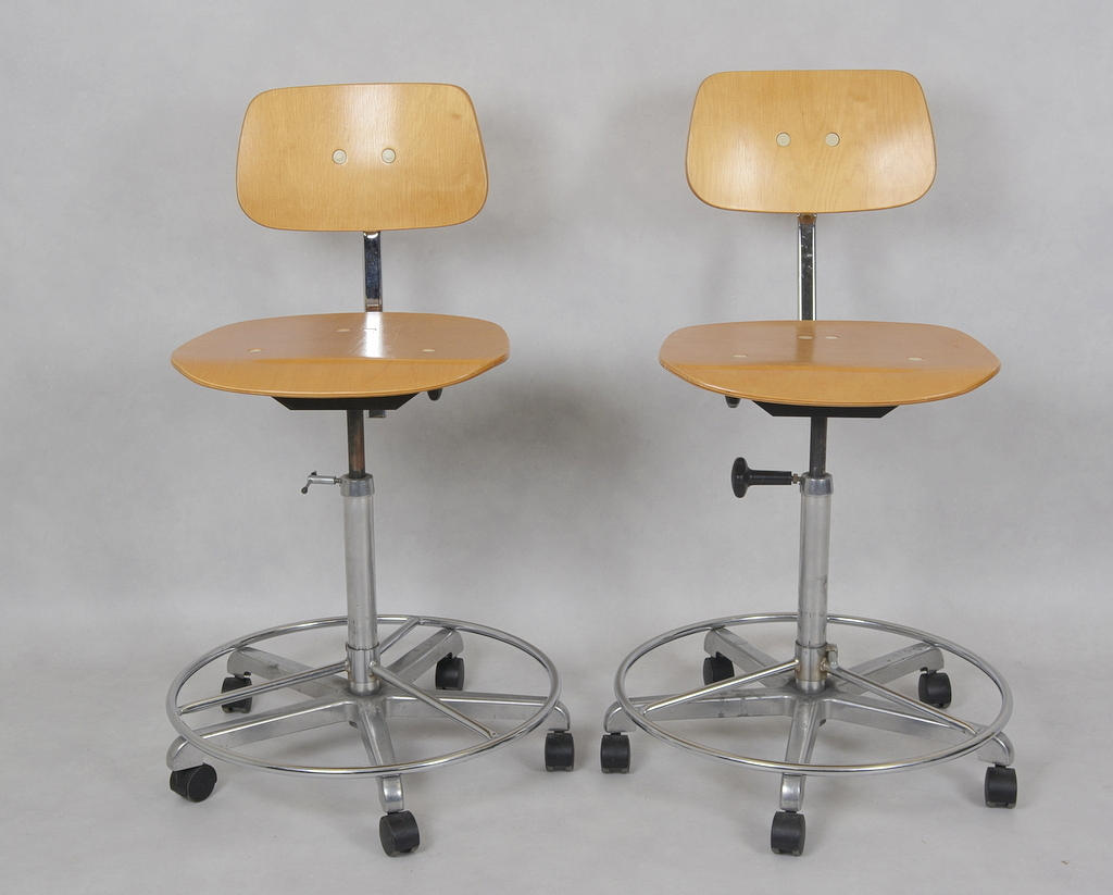 SCHREIBSTÜHLE, 2 Stück, NKR.