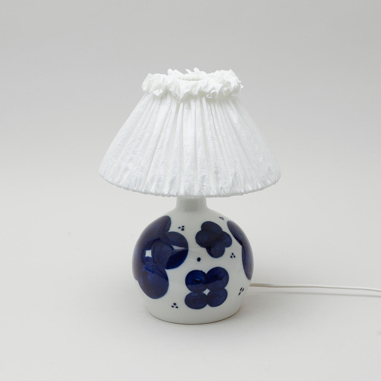 SYLVIA LEUCHOVIUS. Bordlampe, Rörstrand.