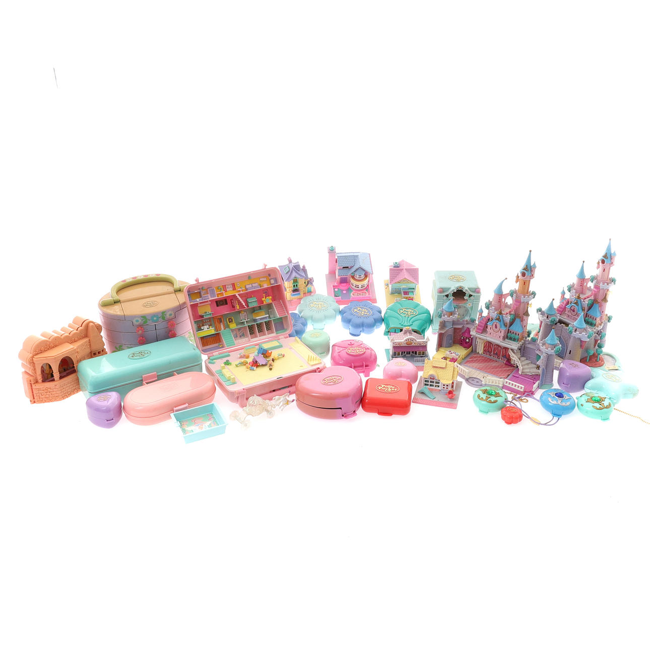 EN SAMLING POLLY POCKET TOYS.
