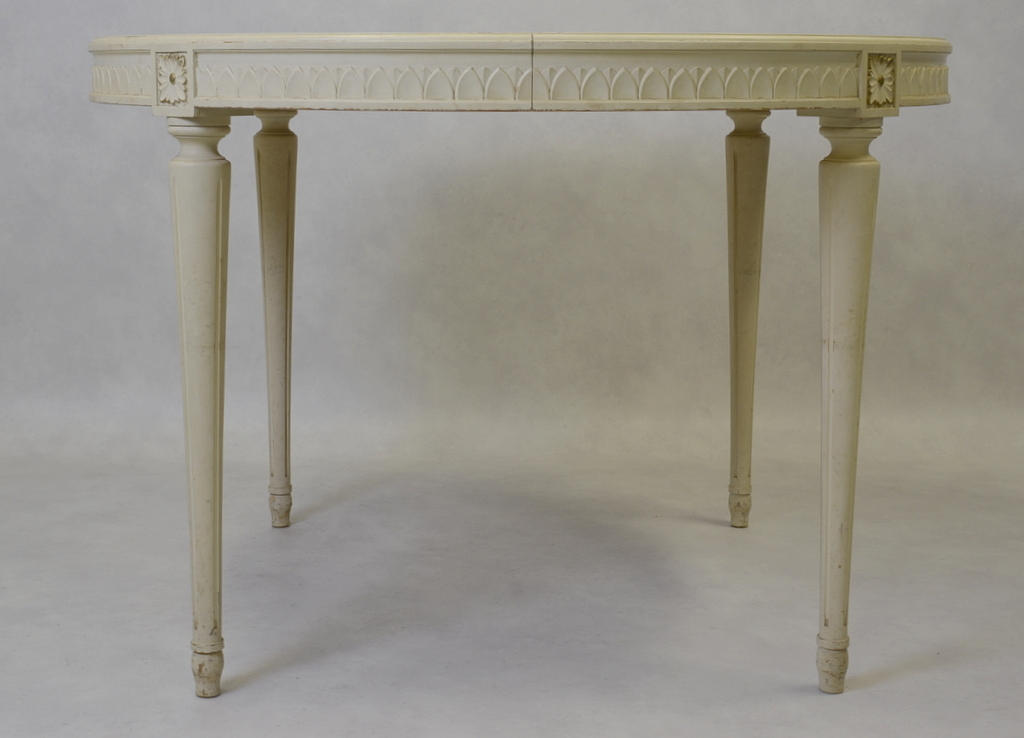 BORD, gustaviansk stil.