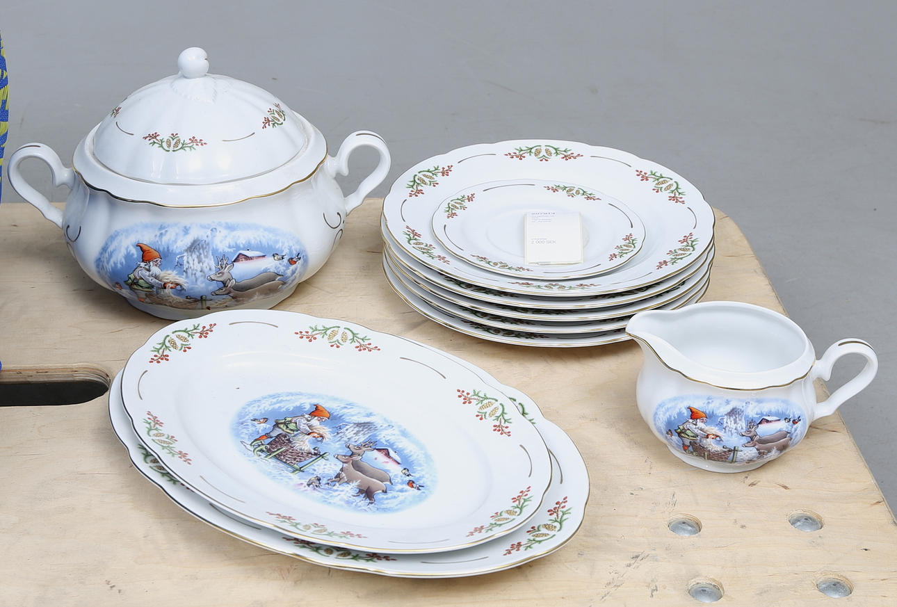 JULSERVIS, 49 delar, "Gammaldags Jul", Fyrklöver.