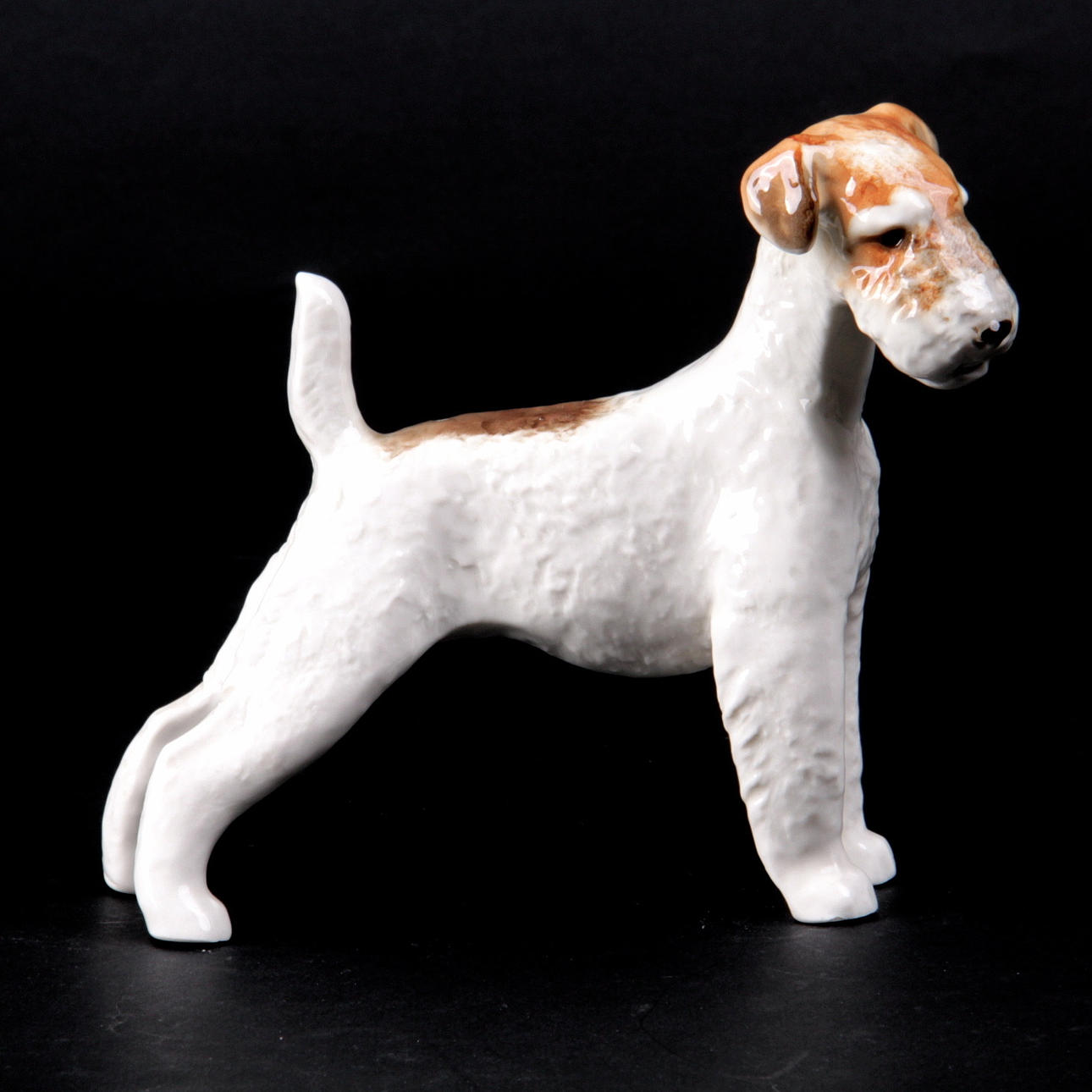 FIGURIN, porslin, terrier, Lomonosov, Ryssland, 1900-tal.