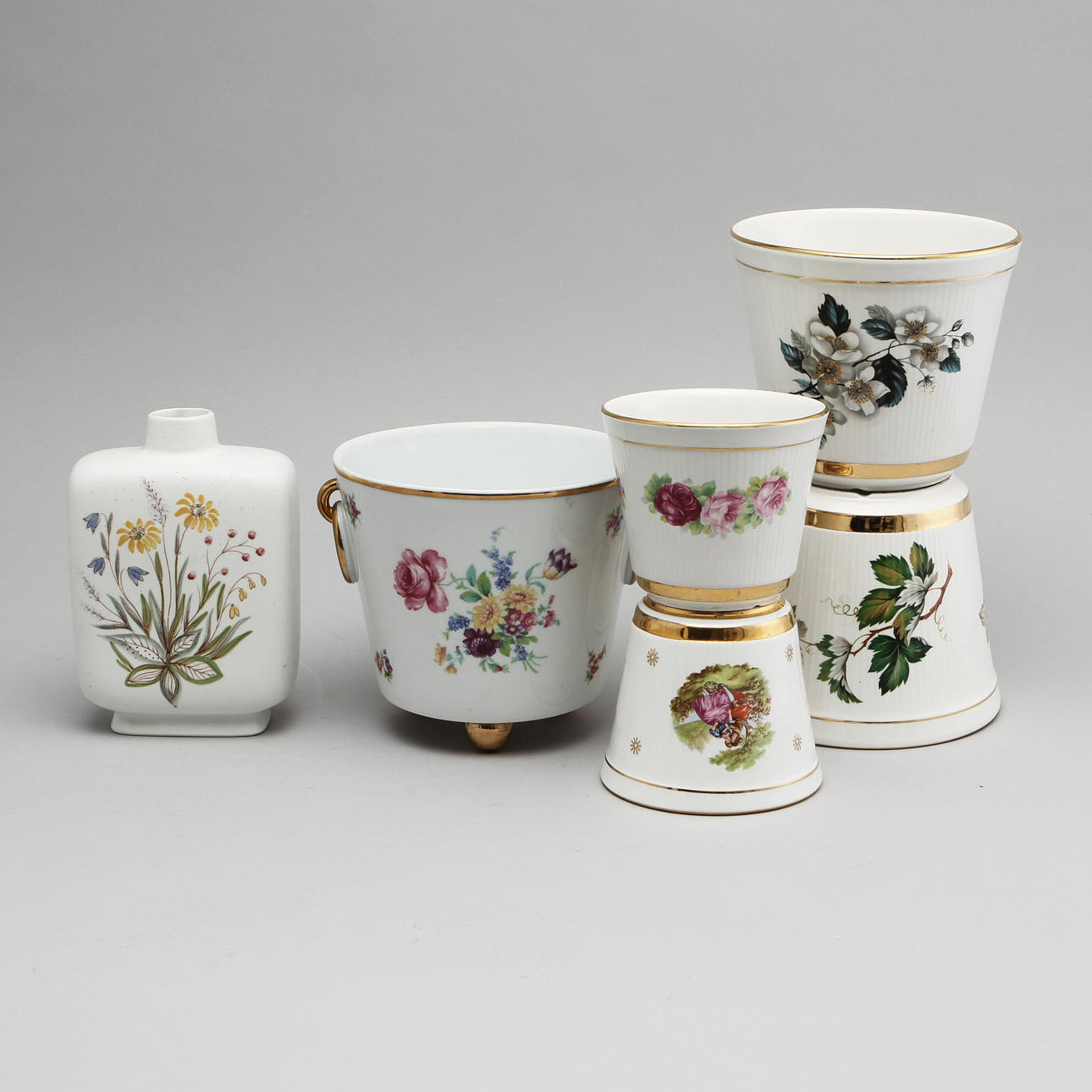 YTTERFODER, 5 st, samt VAS, porslin, Uppsla Ekeby, Karlskrona samt Rörstrand.