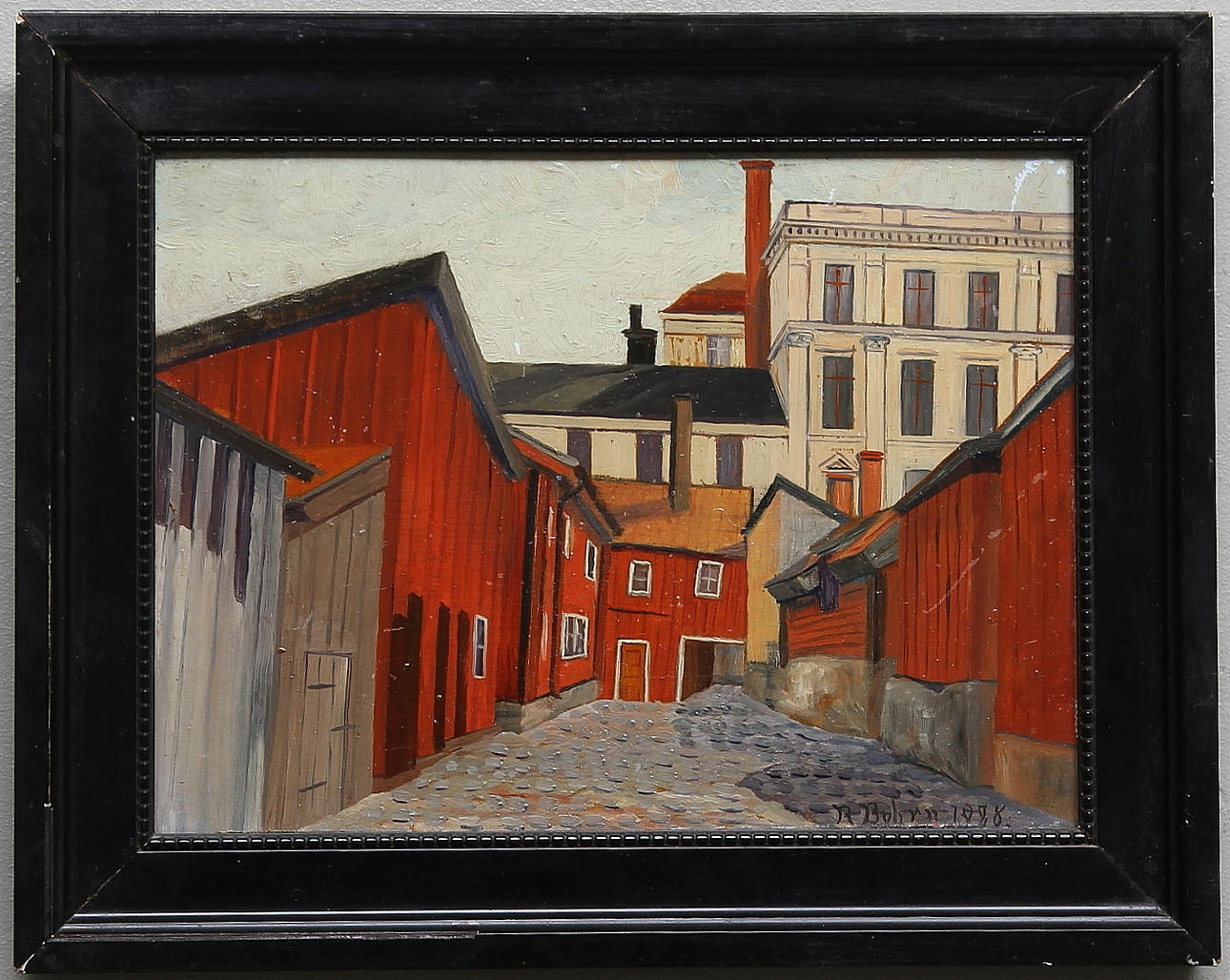 OIDENTIFIERAD KONSTNÄR. Motiv från Bergmästaregatan 11 Linköping. Olja på pannå. Signerad R.Buhrn 1928.