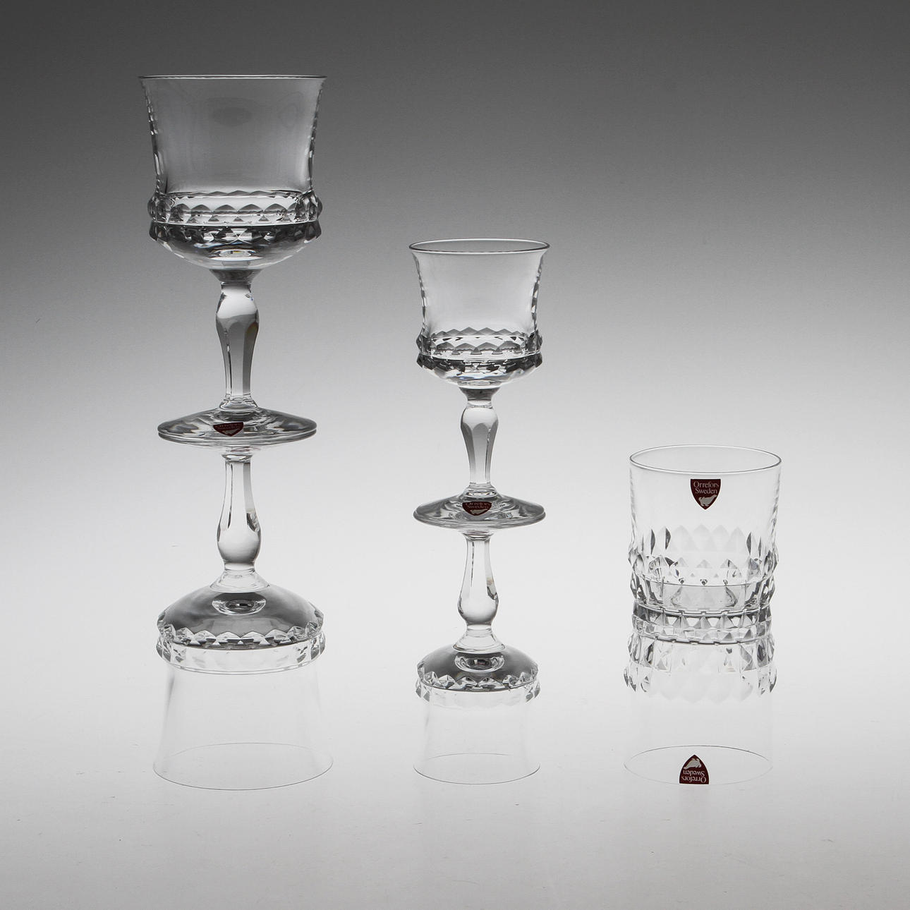 GLASSERVISDELAR, 35 delar, "Silvia", Ingeborg Lundin, Orrefors.