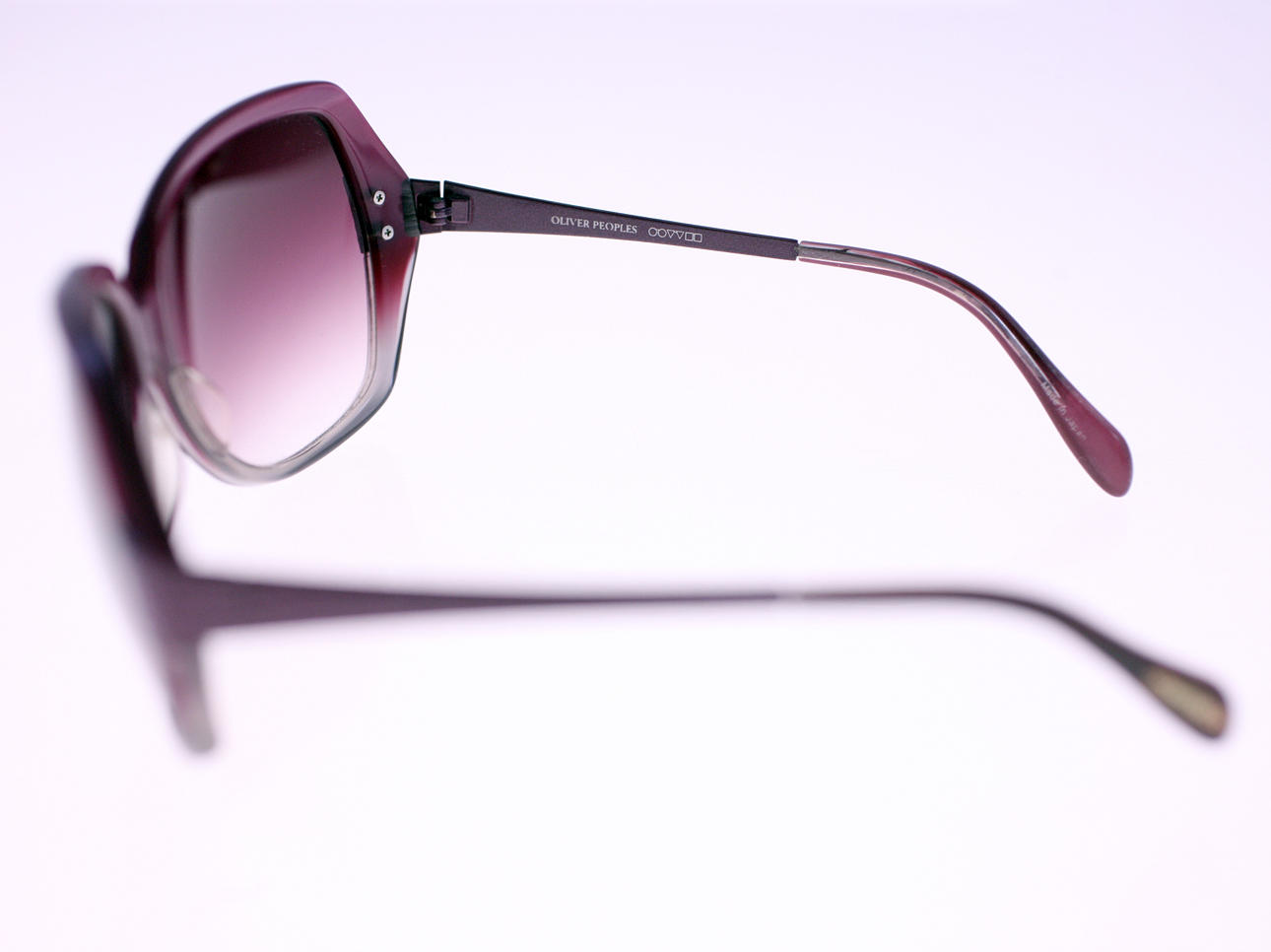 SUNGLASSES. ) Oliver Peoples  display picture 3
