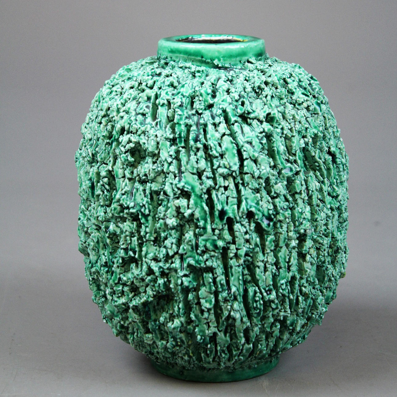 GUNNAR NYLUND. VASE, chamotte "pindsvinevase", Rörstrand.