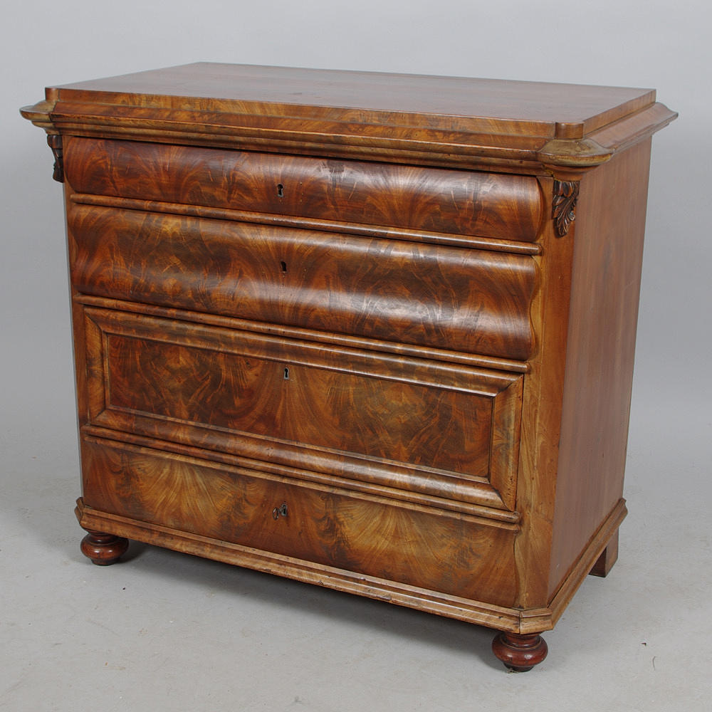 BYRÅ, 4-lådig, mahogny, senempire, 1800-tal.