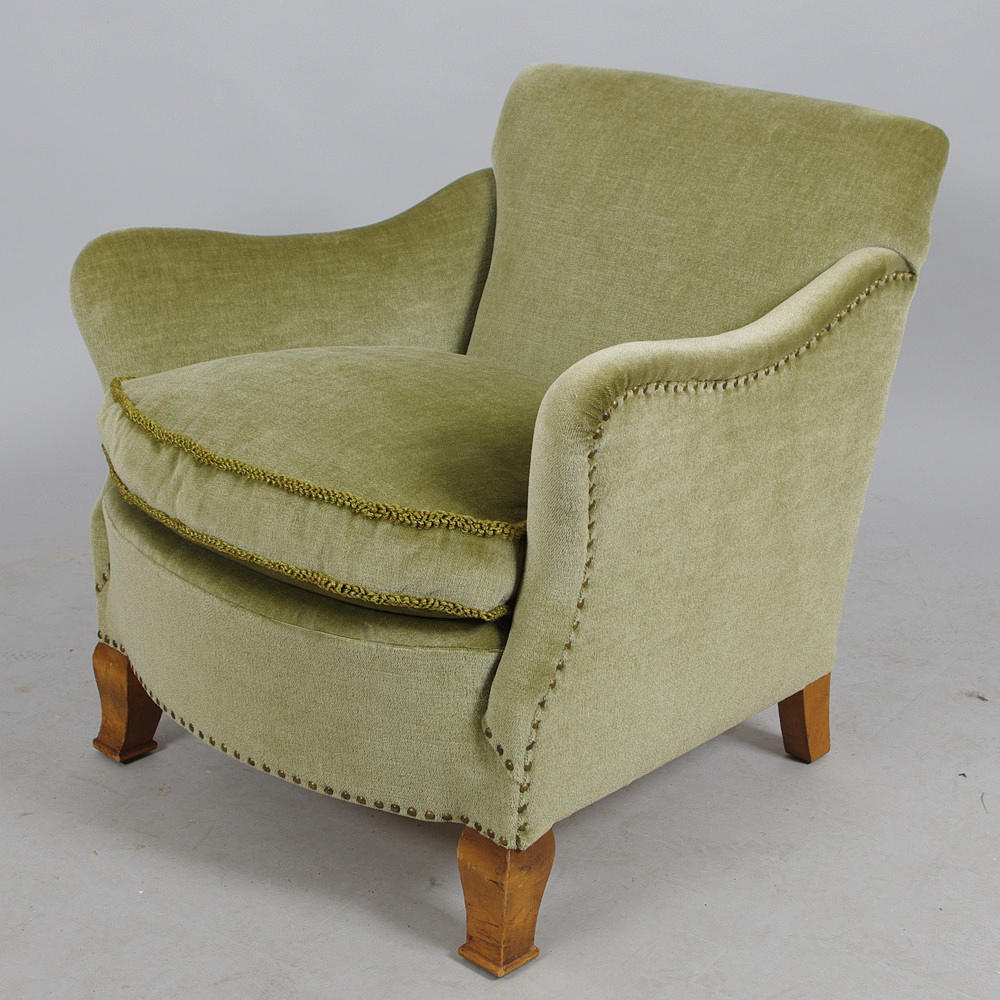 FÅTÖLJ, grön plysch.