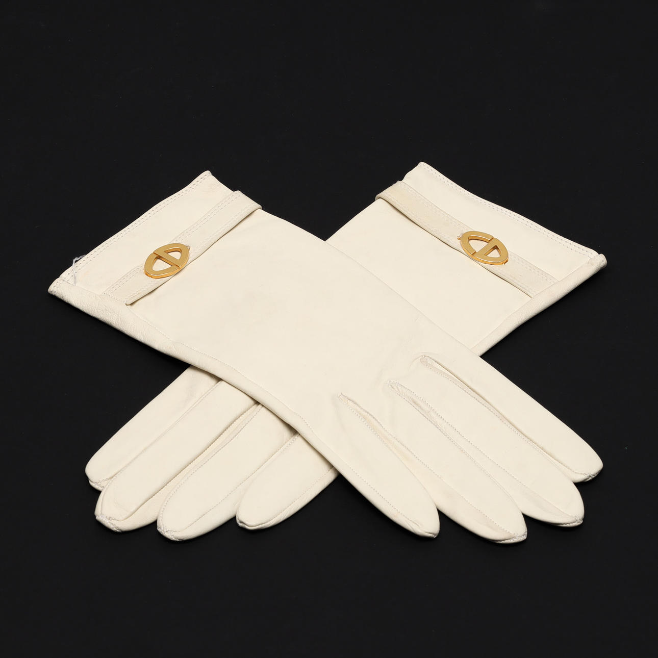 CHRISTIAN DIOR, gloves.