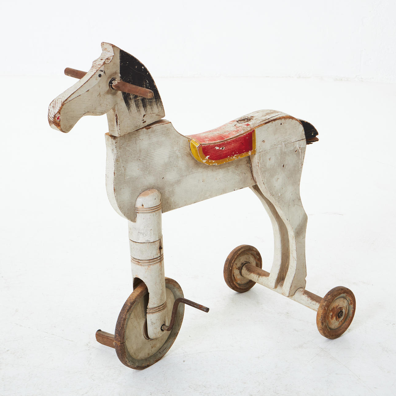 LELUHEvonen pyörillä, 1900-luvun alku, puuta.