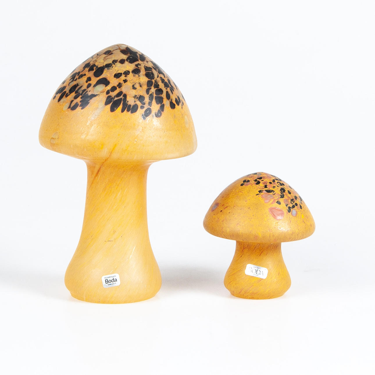 MONICA BACKSTRÖM. Svamp, glas, två stycken.