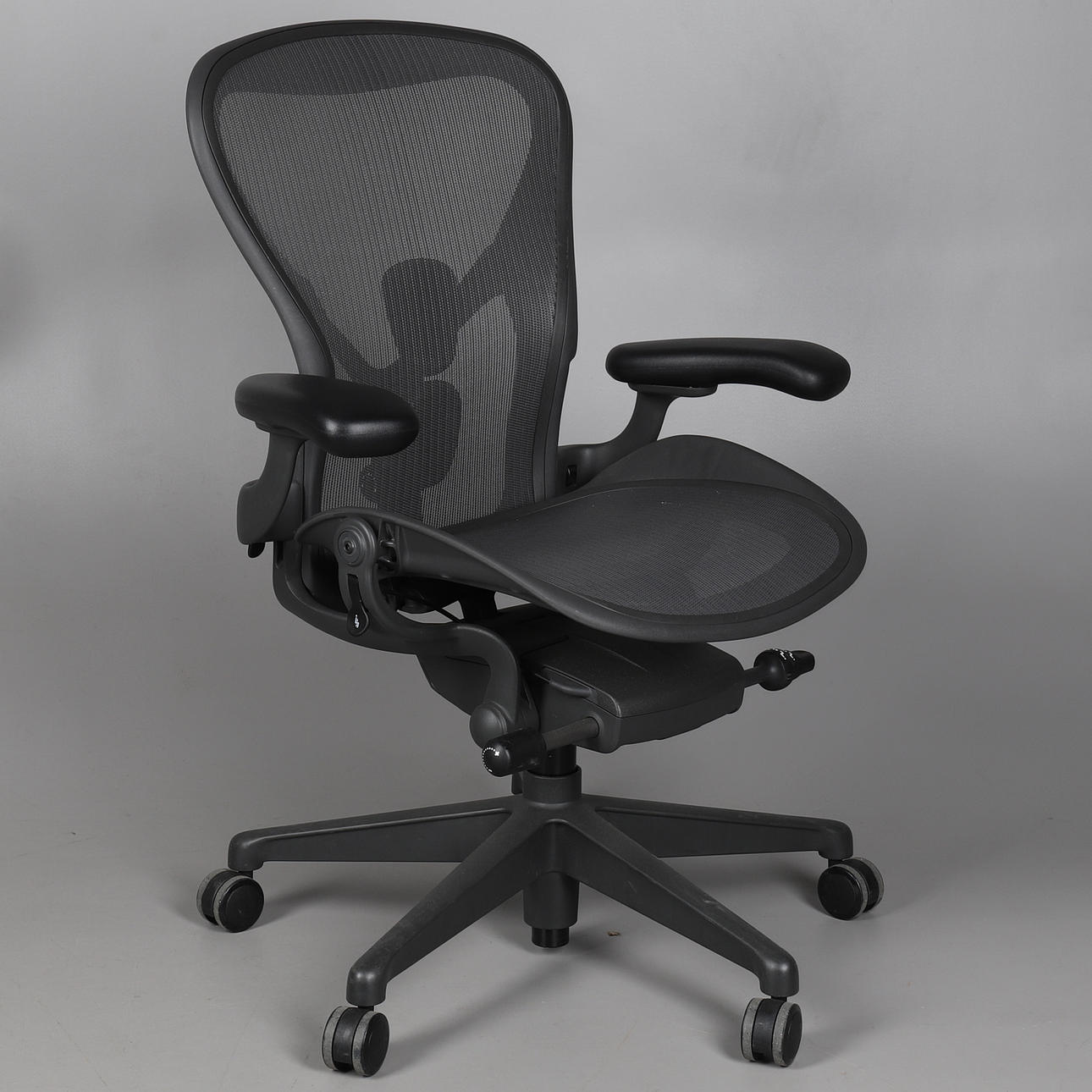 SKRIVBORDSSTOL, Herman Miller "Aeron".