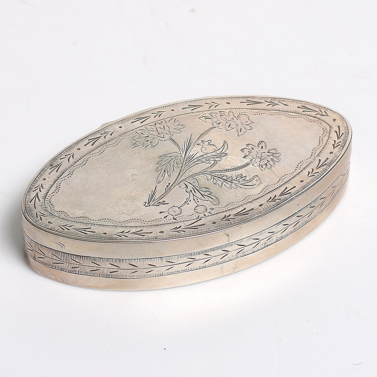 DOSA, silver, Gustav Reinold Sundbom, Härnösand, 1824. Vikt 50 gram.