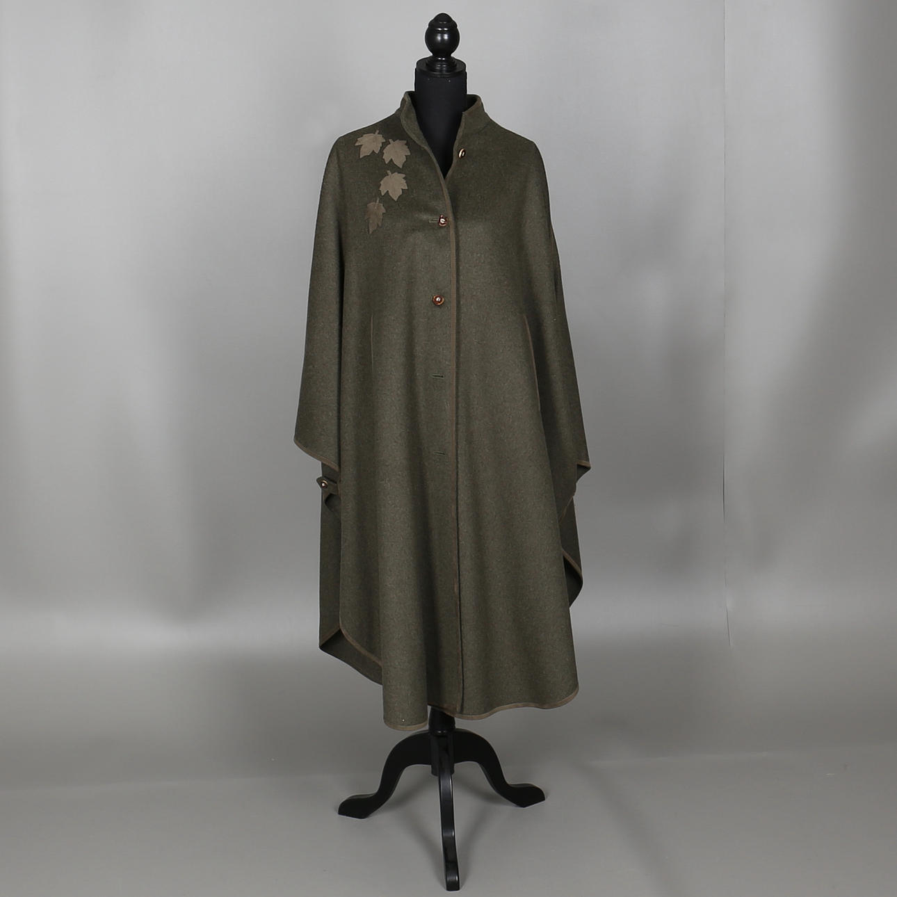 PONCHO. Ull. Grön. Loden Frey. Österrike.