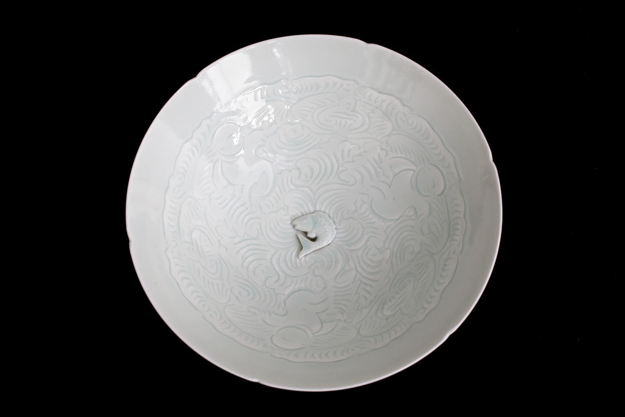 SKÅLFAT, porslin, Kina, Song-stil, samtida.