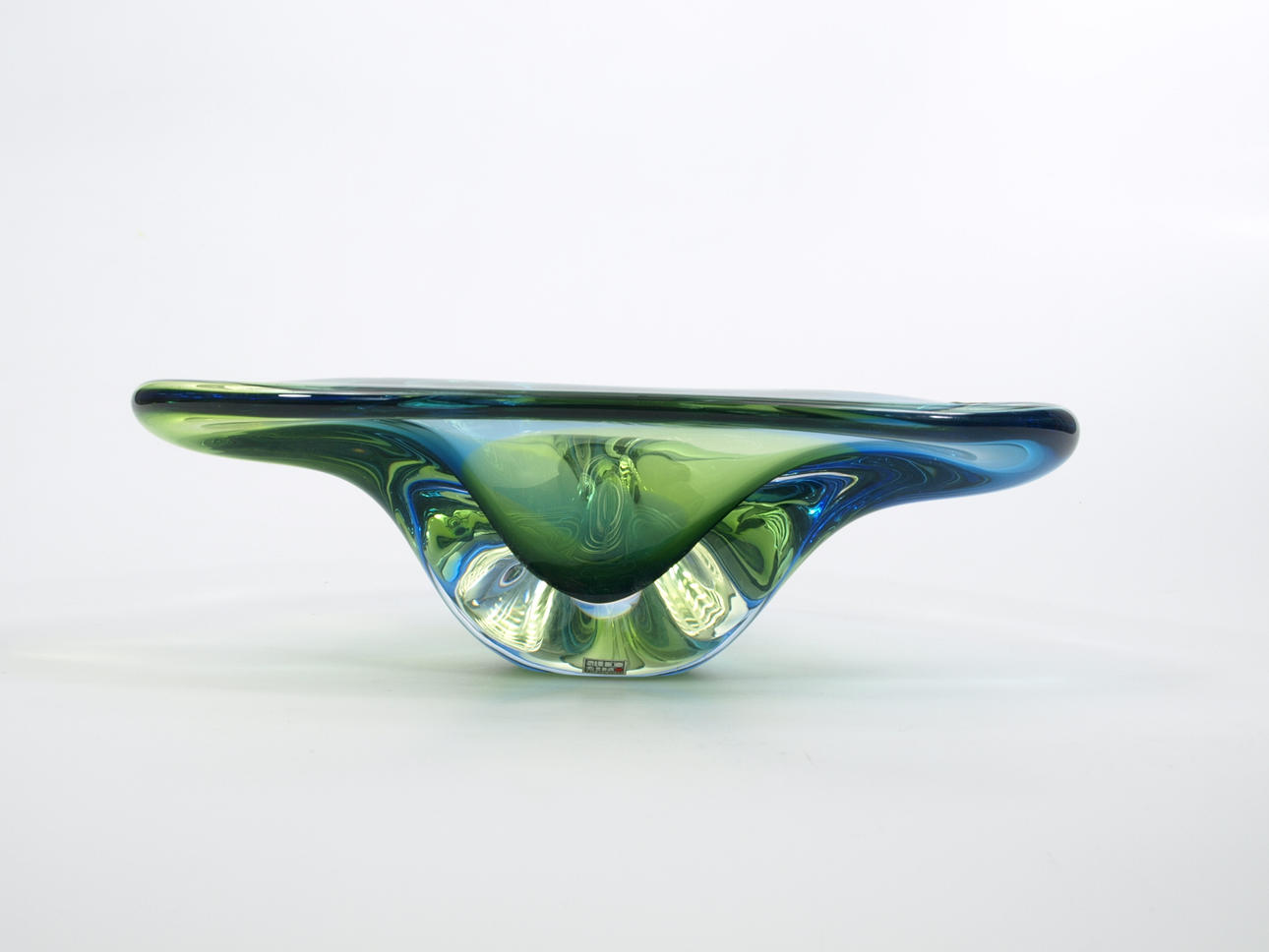 SKÅLFAT, glas, signerat, Studio Åhus, 2008.