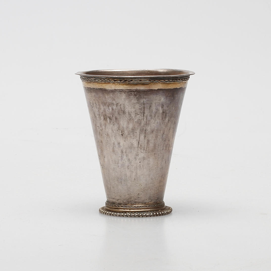 BÄGARE, silver, Olof Fernlöf, Göteborg 1733, vikt ca. 65 gram.