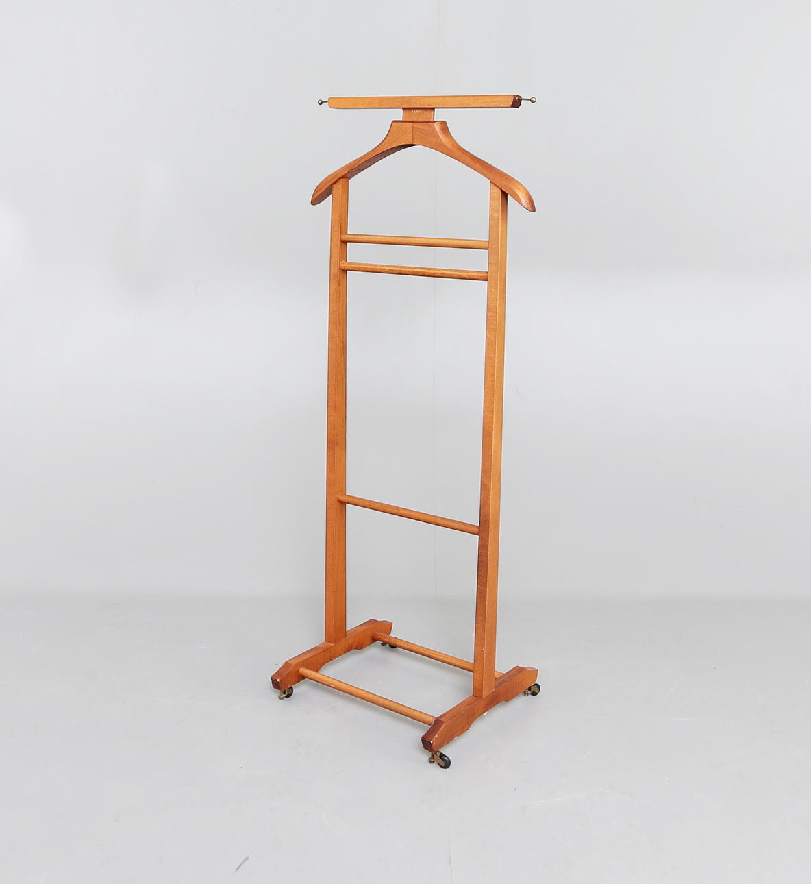 HERRBETJÄNT, Mec, Italy.