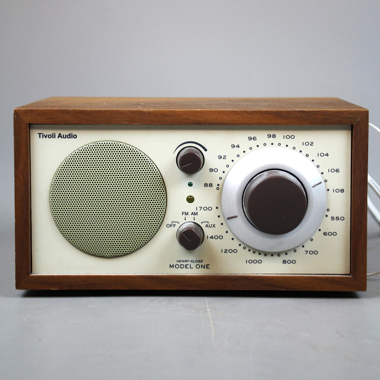 TIVOLI AUDIO, Henry Kloss, Model one.