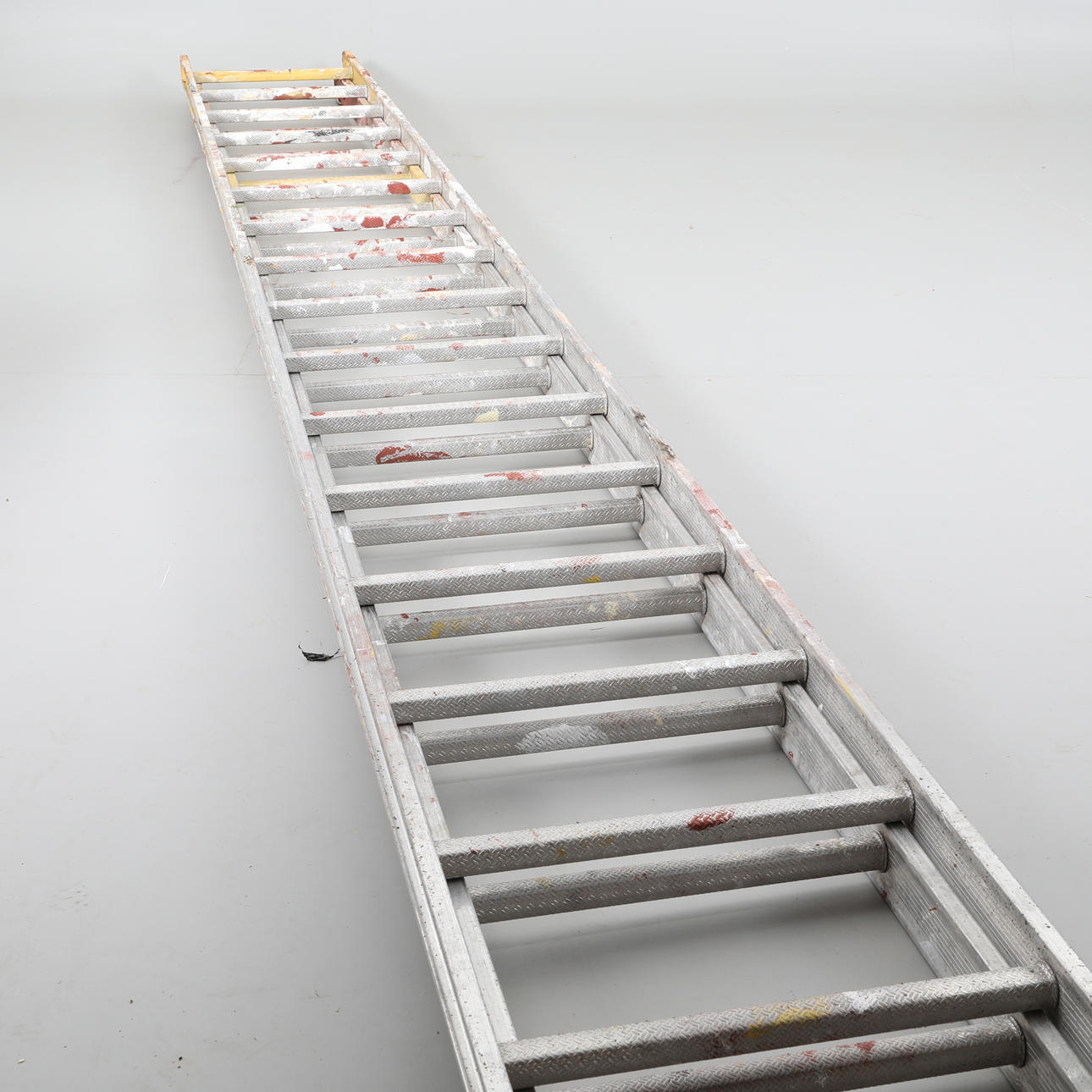 UTSKJUTSSTEGE, Wibe, 2 delad.