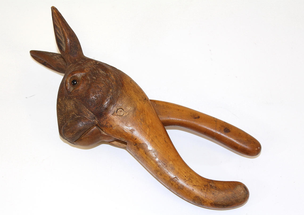 NÖTKNÄPPARE, trä, ögon av glas, Schwarzwald, 1900-talets.