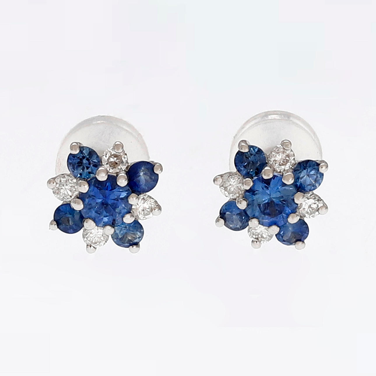 Diamant- und Saphirohrringe.