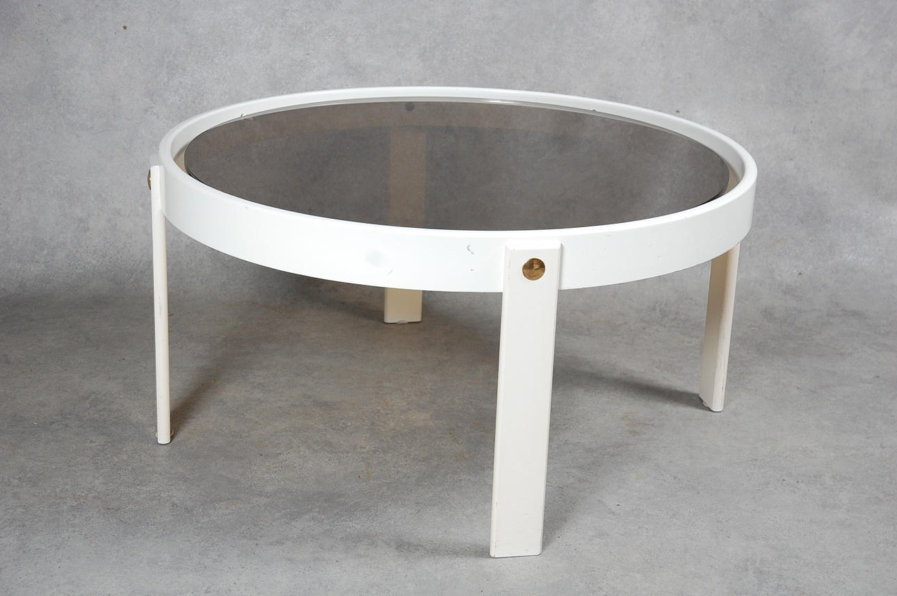 BORD, med rökfärgad glasskiva, 1970-tal.