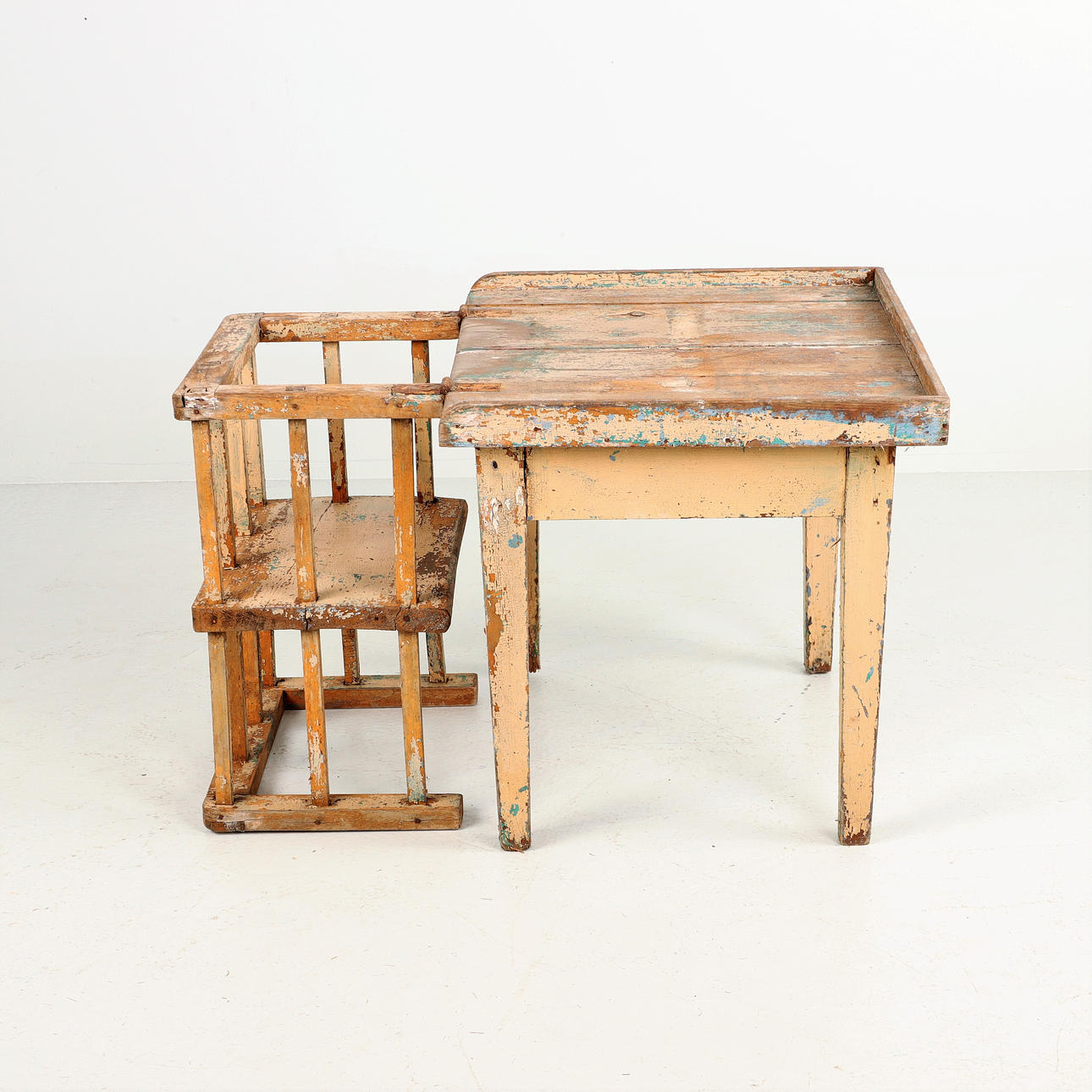 BARNMÖBEL, 1930-tal.