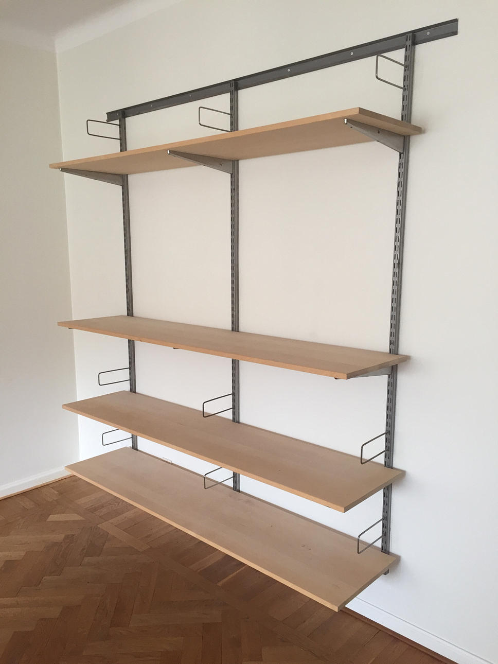 HYLLSYSTEM, björk, Norrgavel.