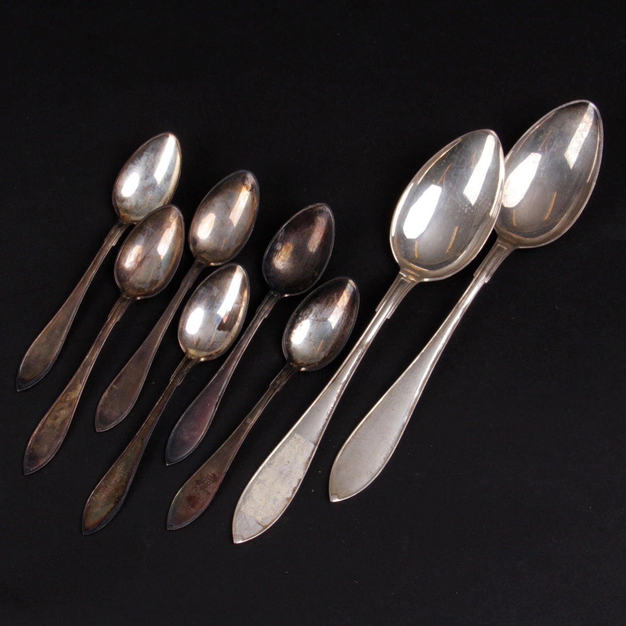 SKEDAR, 8 st. Silver, "svensk spets", GAB, samt K Andersson, Stockholm.